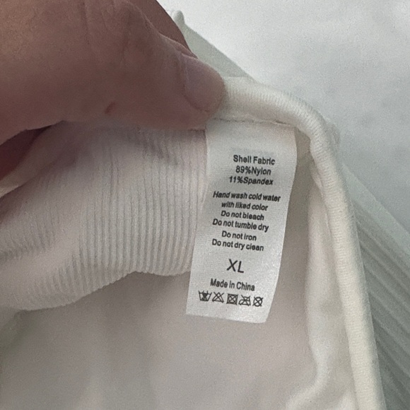 Women’s Ribbed White Workout Top - Picture 4 of 4